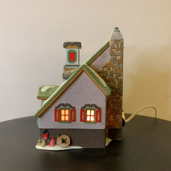 Dept 56 Santa's Bell Repair North Pole Christmas Village Lighted Building - 1996 - Picture 8 of 11